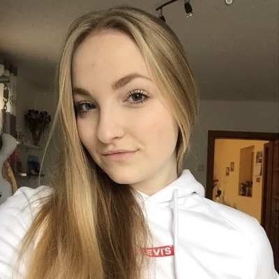 Adéla N.