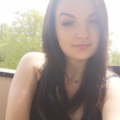 Nikol J.