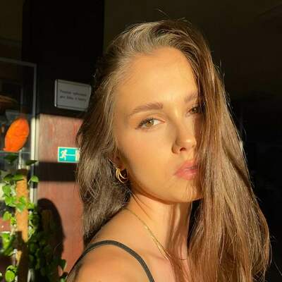 Aneta T.