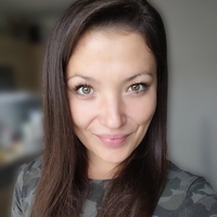Simona B.