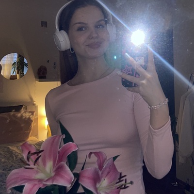 Simona L.