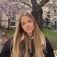Nela L.