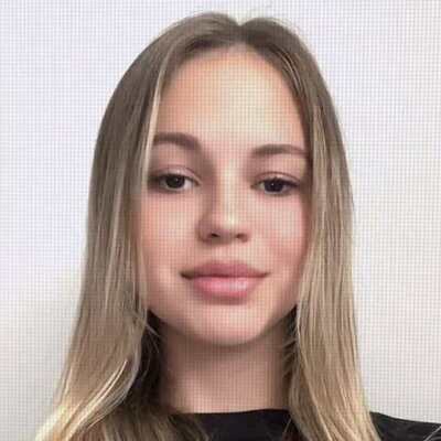 Nikola Holoušová