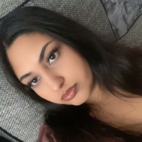 Adéla R.