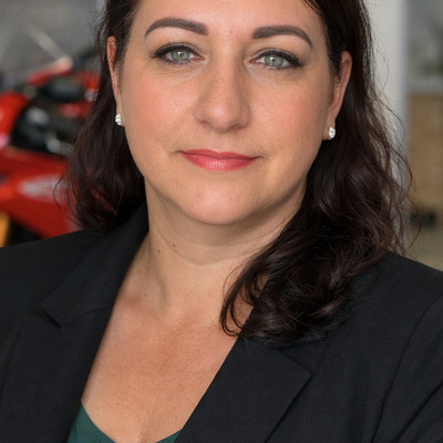 Simona V.