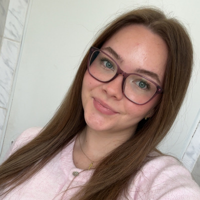 Lucie S.