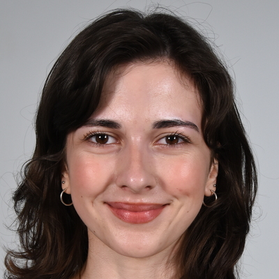 Mia M.