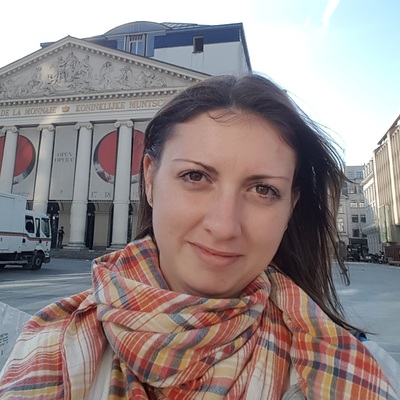 Nela M.