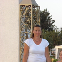 Lenka V.